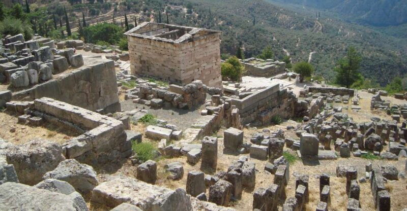 delphi-thermopylae-full-day-private-tour-from-athens