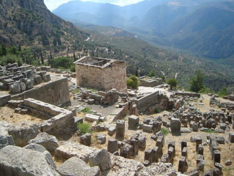 delphi-thermopylae-full-day-private-tour-from-athens