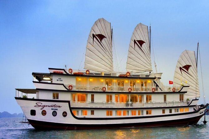 Deluxe 2 days cruise and kayak adventure in Halong Bay - Exploring the Deluxe 2 Days Cruise and Kayak Adventure in Halong Bay