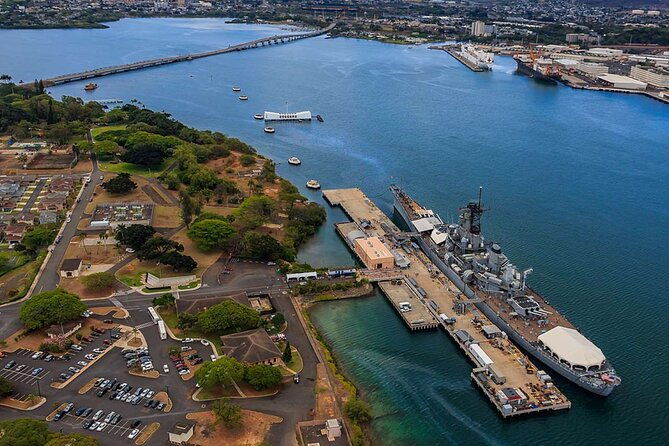 deluxe-arizona-memorial-and-uss-missouri-battleship-tour