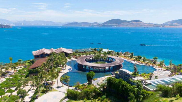 deluxe-daily-tour-snorkeling-bbq-mud-bath-from-nha-trang