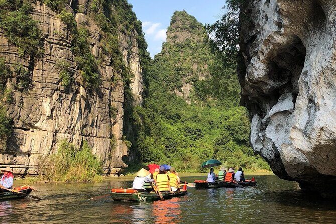 Deluxe Day Trip from Hanoi: Explore Bai Dinh Pagoda & Trang An - The Journey Begins: Pickup and Travel to Ninh Binh