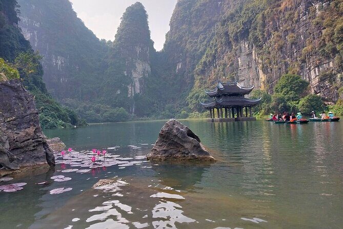 Deluxe Day Trip from Hanoi: Explore Bai Dinh Pagoda & Trang An - Returning to Hanoi: A Long but Satisfying Day