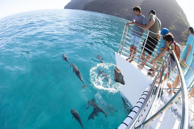 deluxe-na-pali-morning-snorkel-tour-on-the-lucky-lady