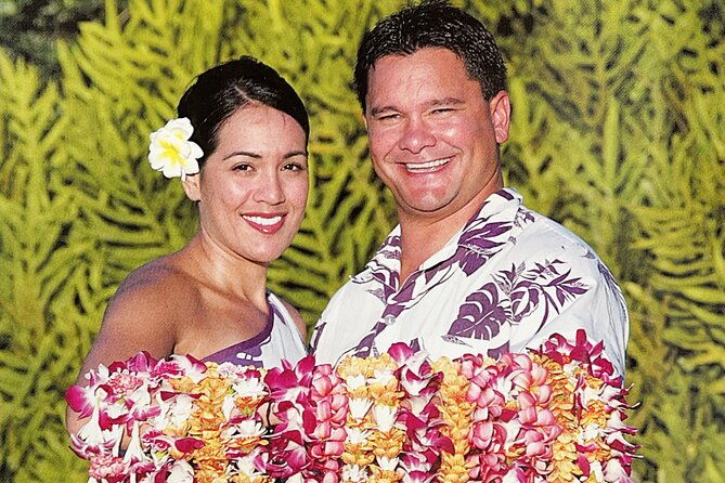 deluxe-orchid-lei-greeting-maui-kahului-airport-ogg
