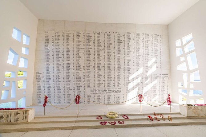 deluxe-pearl-harbor-arizona-memorial-and-visitor-center-tour
