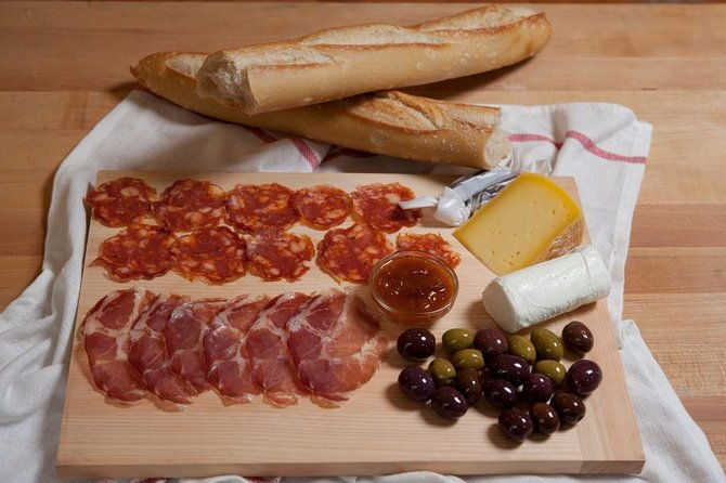 deluxe-picnic-for-2-grab-and-go