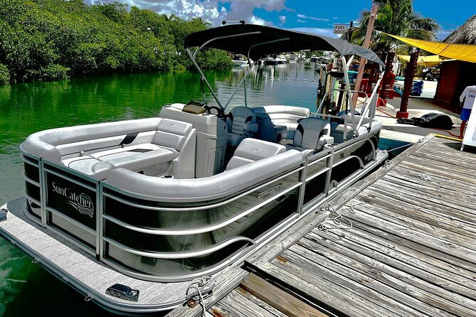 deluxe-pontoon-boat-rental-in-key-west