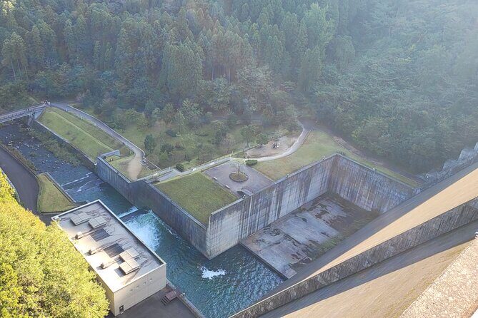 Deluxe Private Tour: Hita, AOT Statues and Onsen from Fukuoka - The Sum Up