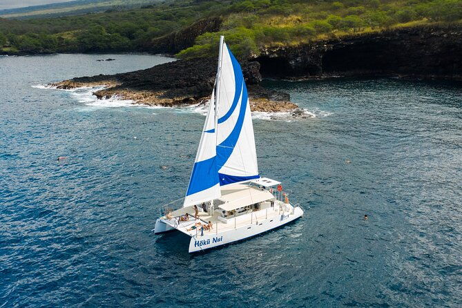 deluxe-sail-snorkel-to-the-captain-cook-monument-2