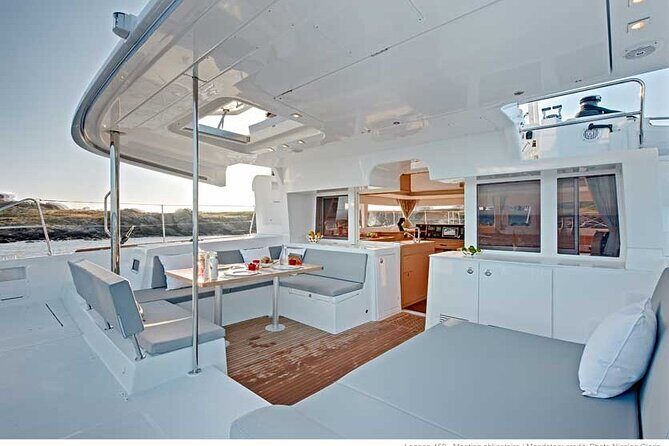 Deluxe Santorini Sailing with BBQ and Drinks Shared Tour - FAQ
