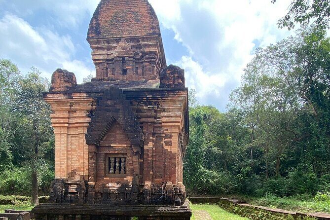 Deluxe Small Group Tour: My Son Holyland & Hoi An River Cruise - FAQ