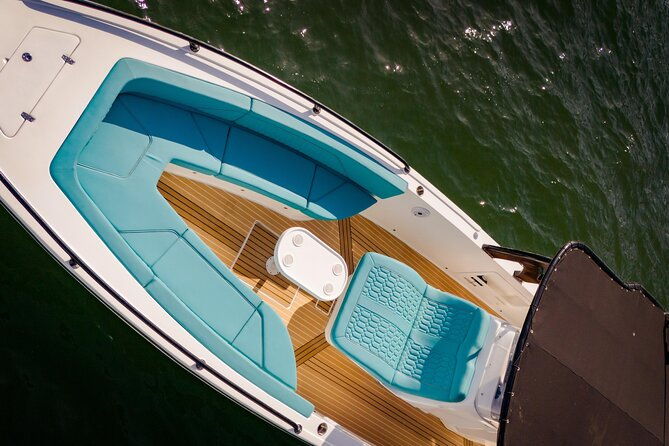 deluxe-speedboat-to-the-rosario-islands-12-passengers