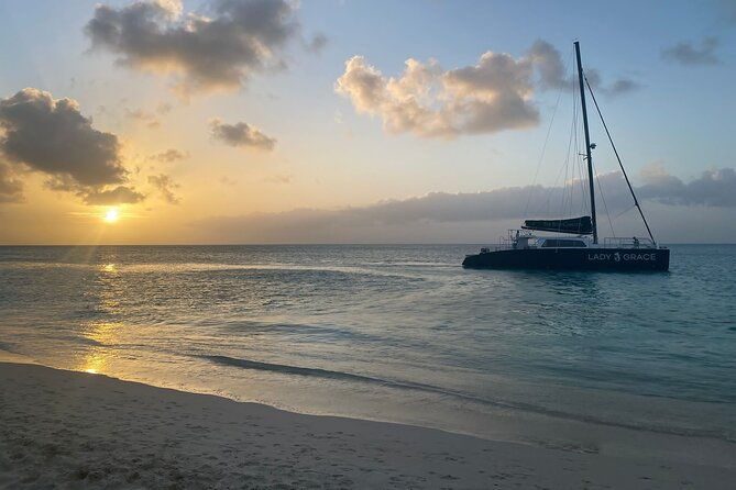 deluxe-sunset-and-saxophone-sail-on-luxury-lady-grace-catamaran