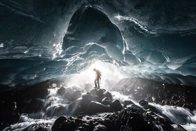 demanding-glacier-hike-and-ice-cave-half-day-tour-from-skaftafell