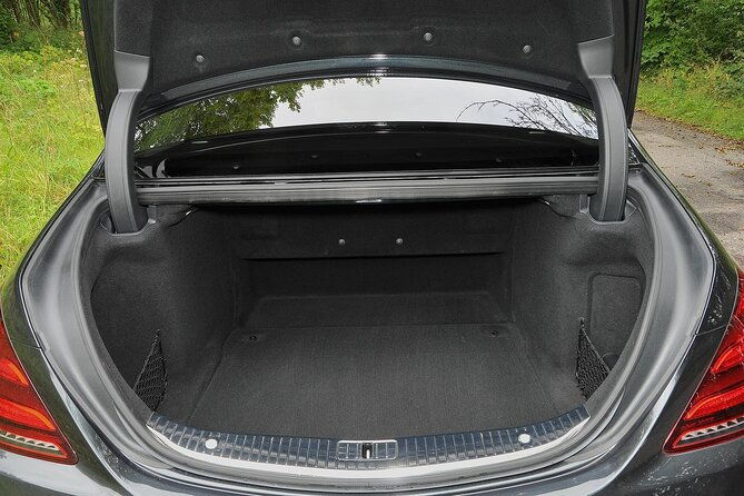 departure-by-luxury-vehicle-from-basel-city-to-basel-airport-bsl