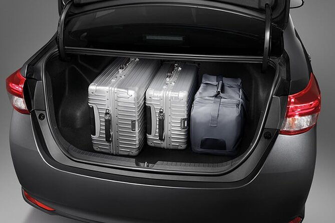 departure-by-private-sedan-from-osaka-to-osaka-itami-airport-itm