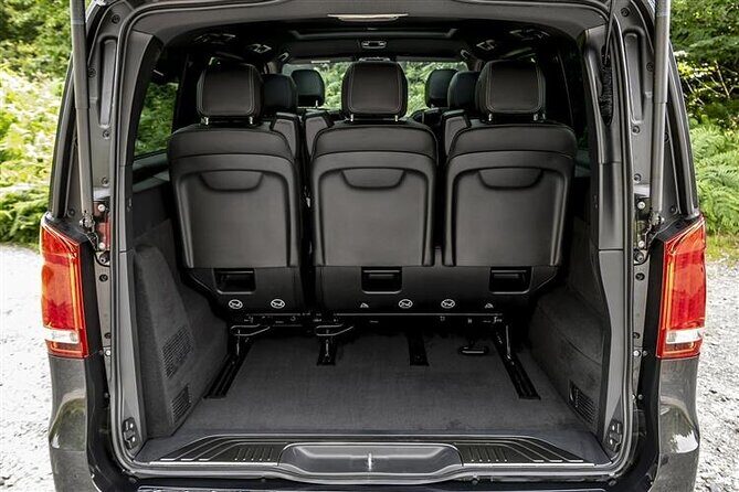Departure from Amsterdam City to Amsterdam Airport AMS by Minivan - Practical Details