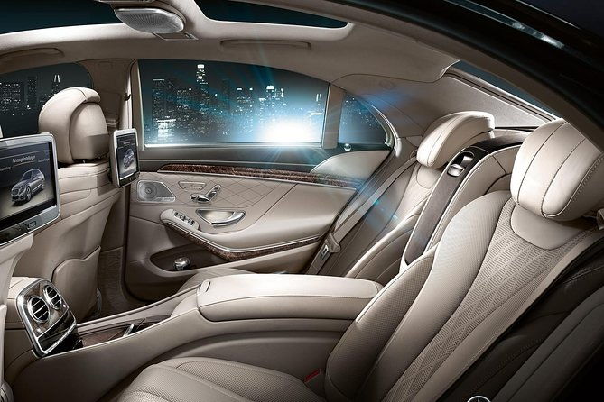 departure-from-beach-resorts-to-honolulu-airport-hnl-luxury-car