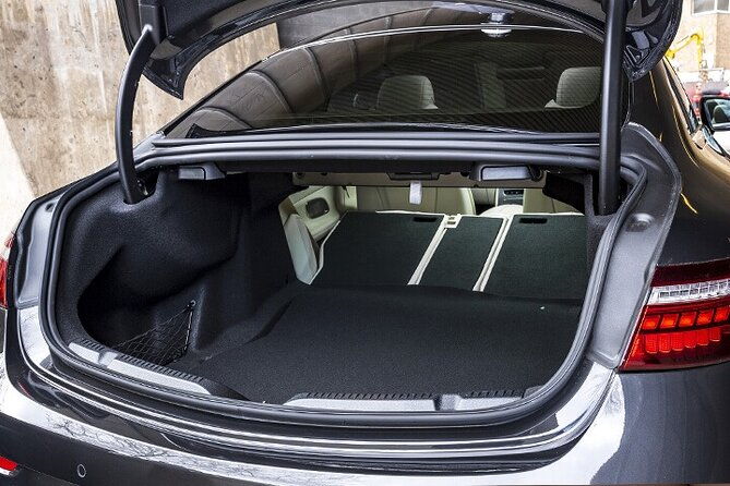 departure-private-transfer-amsterdam-city-to-amsterdam-port-by-business-car