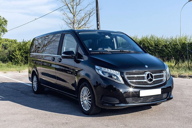 departure-transfer-from-rome-to-rome-airport-fco-in-private-van