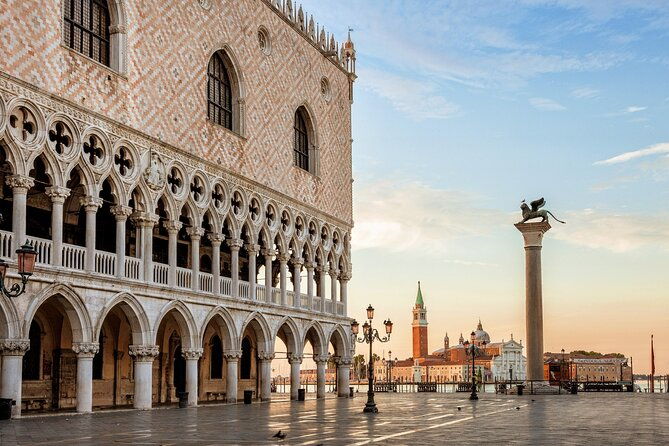 departure-transfer-venice-to-marco-polo-airport-vce-luxury-van