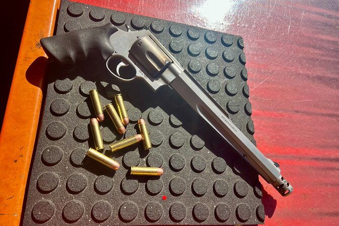 desert-combo-can-am-utv-shooting-and-axe-throwing-experience