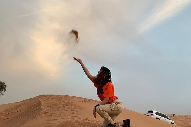 Desert Safari and Sandboarding with Dinner in Dubai - Exploring the Dubai Desert Safari Experience