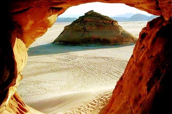 Desert Safari - Baharia Oasis, White desert, and Black desert Tour - FAQs