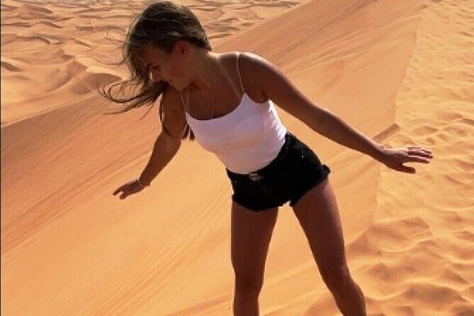 Desert Safari in Dubai Red Dunes with BBQ Dinner Private Tour - Key Points