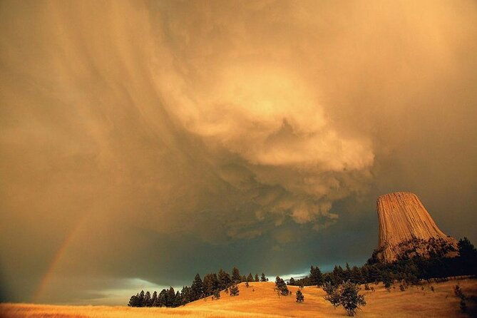 devils-tower-deadwood-spearfish-canyon-waterfalls-picnic