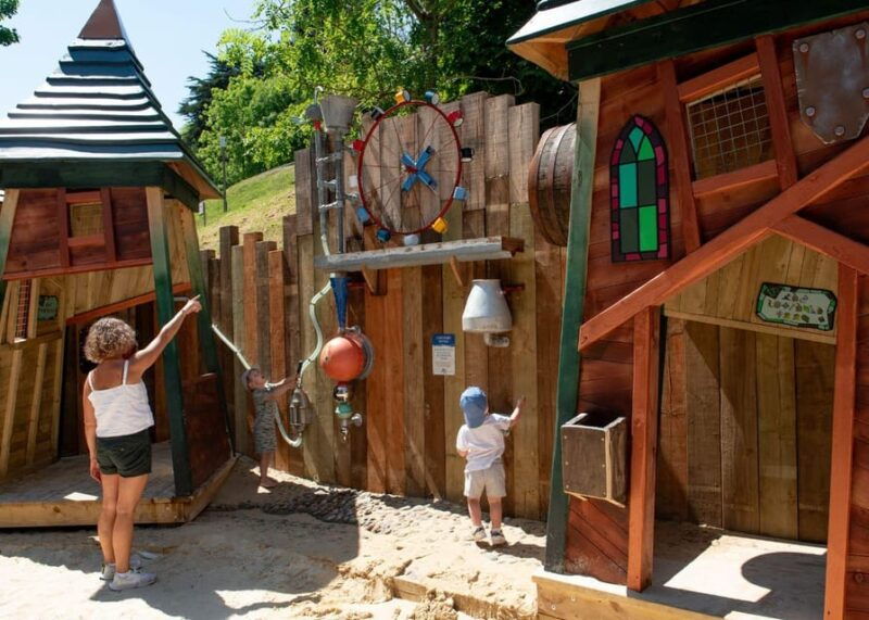 devon-watermouth-family-theme-park-and-castle-entry