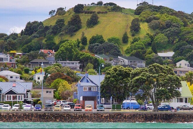 Devonports Village and Volcanic Peaks: A Self-Guided Audio Tour - A Practical Guide to the Devonport Self-Guided Audio Tour