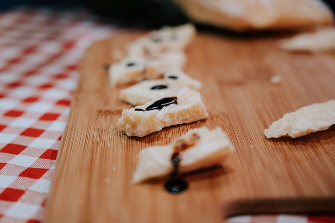 devour-bologna-tastes-traditions-food-tour-with-market-visit