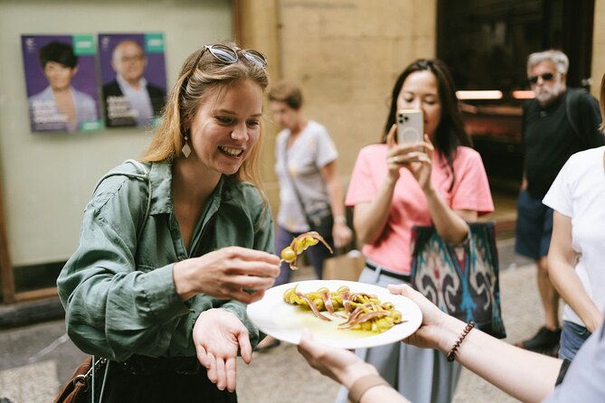 devour-san-sebastian-old-town-pintxos-wine-tour-daytime