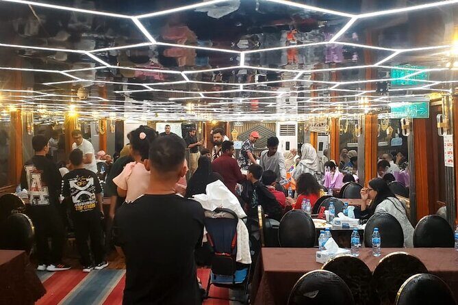 Dhow Cruise Dubai with Buffet Dinner, Dance & Horse Show - Why This Tour Works Well