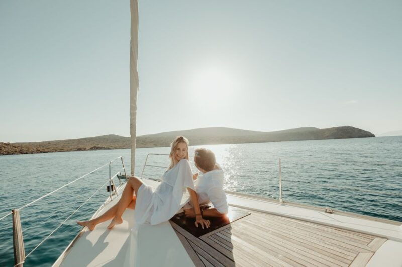 dia-island-semi-private-full-day-sailing-trip-with-meal