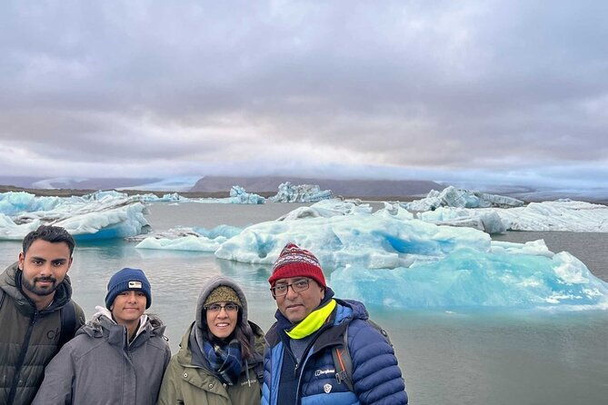diamond-beach-jokulsarlon-floating-glacier-guided-day-tour