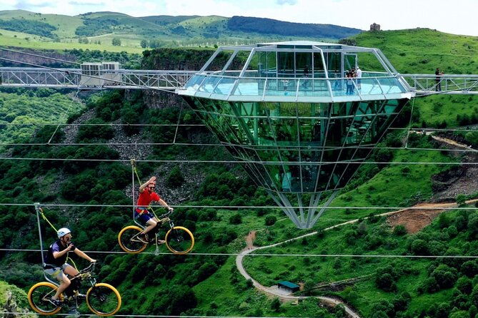 diamond-bridge-and-dashbashi-canyon-day-tour