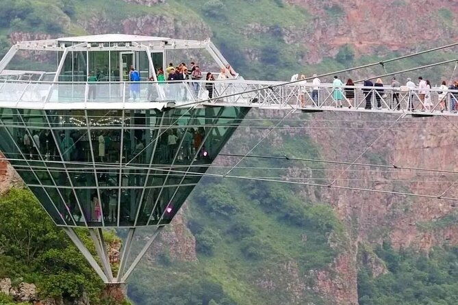 diamond-bridge-and-dashbashi-canyon-day-tour