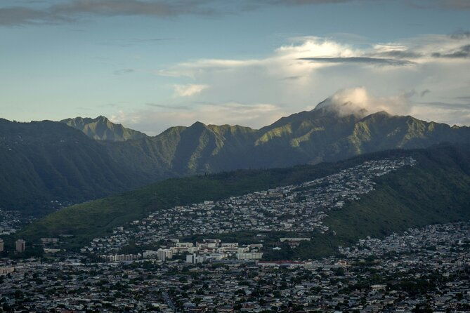 diamond-head-hike-in-hawaii-with-pickup-and-drop-off