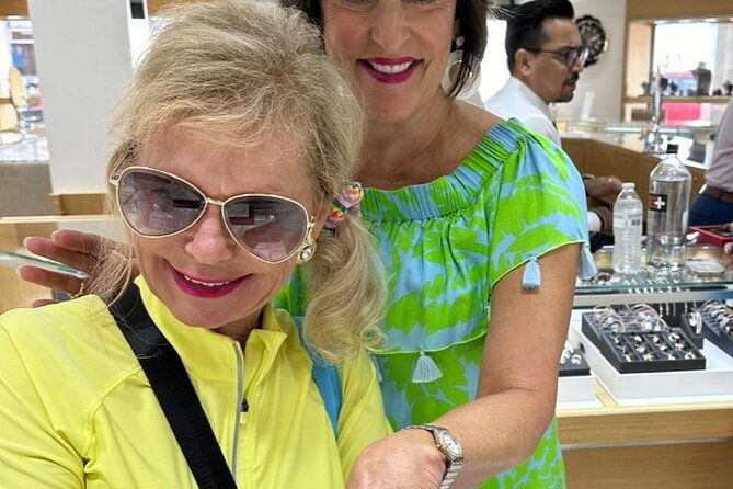 diamonds-and-cocktails-a-shopping-experience-in-grand-cayman