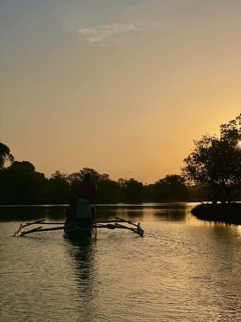 Diani: Sunset Canoe Tour along the River with Mangroves - The Itinerary in Detail