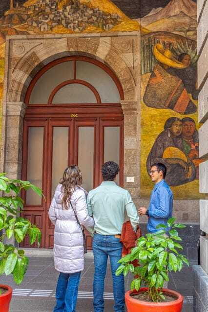 diego-rivera-at-the-living-museum-of-muralism