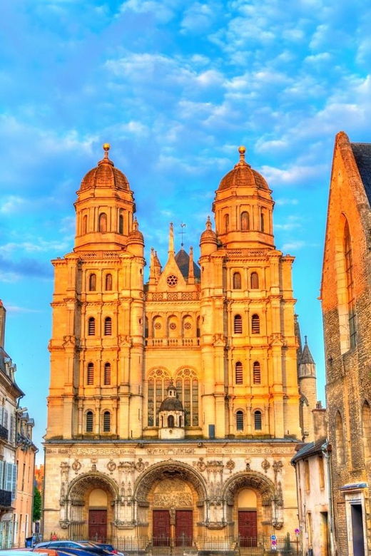 dijon-capture-the-most-photogenic-spots-with-a-local
