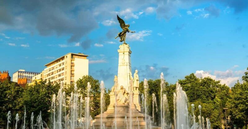 dijon-capture-the-most-photogenic-spots-with-a-local