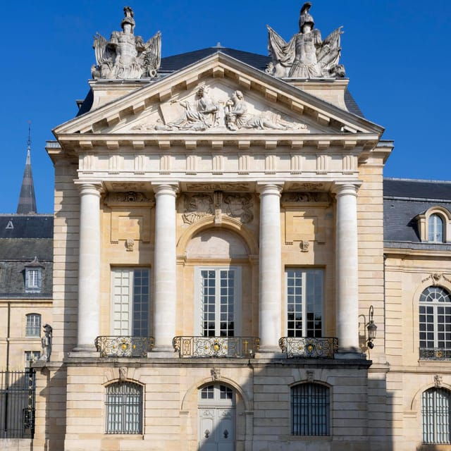 dijon-capture-the-most-photogenic-spots-with-a-local