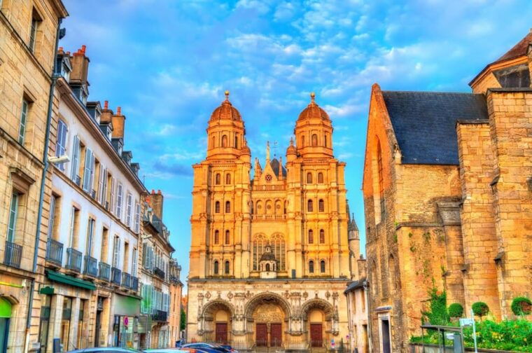 dijon-capture-the-most-photogenic-spots-with-a-local