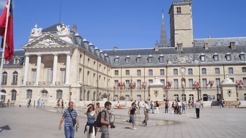 dijon-walking-tour-on-the-owls-trail