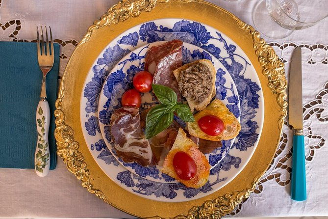 dining-experience-at-a-locals-home-in-arezzo-with-show-cooking